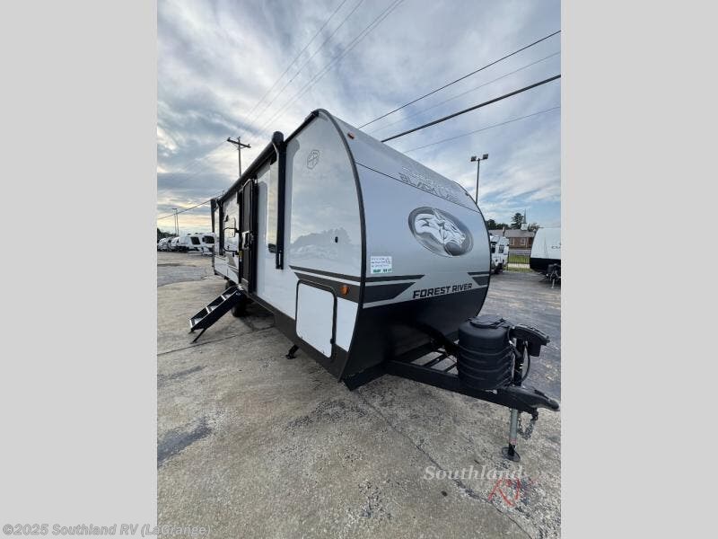 Email now about this 2026 Forest River Cherokee Grey Wolf Black Label 22RRBL! New 2026 Forest River Cherokee Grey Wolf Black Label 22RRBL available in LaGrange, Georgia