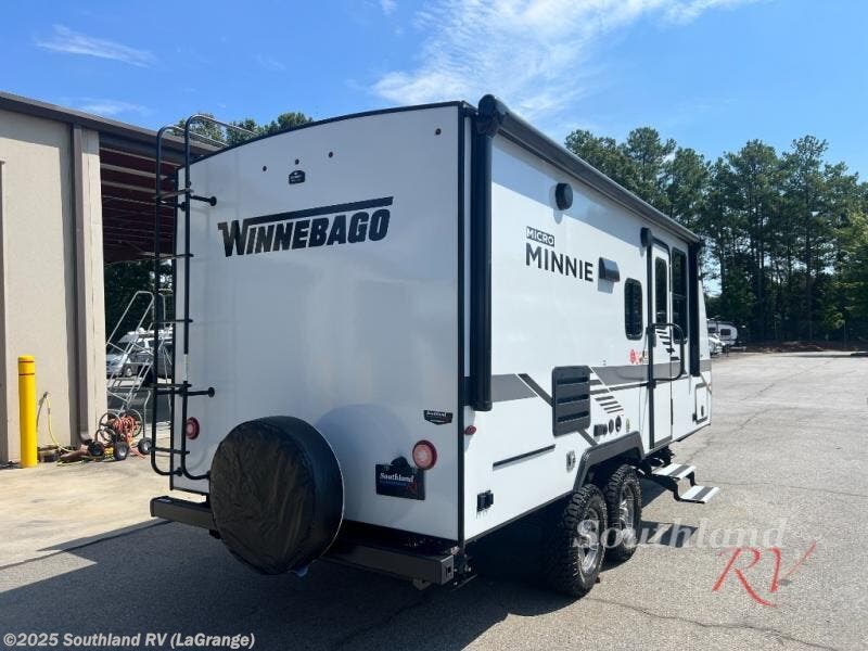 Contact us now about this 2022 Winnebago Micro Minnie 2108DS! 2022 Micro Minnie 2108DS by Winnebago from Southland RV in LaGrange, Georgia