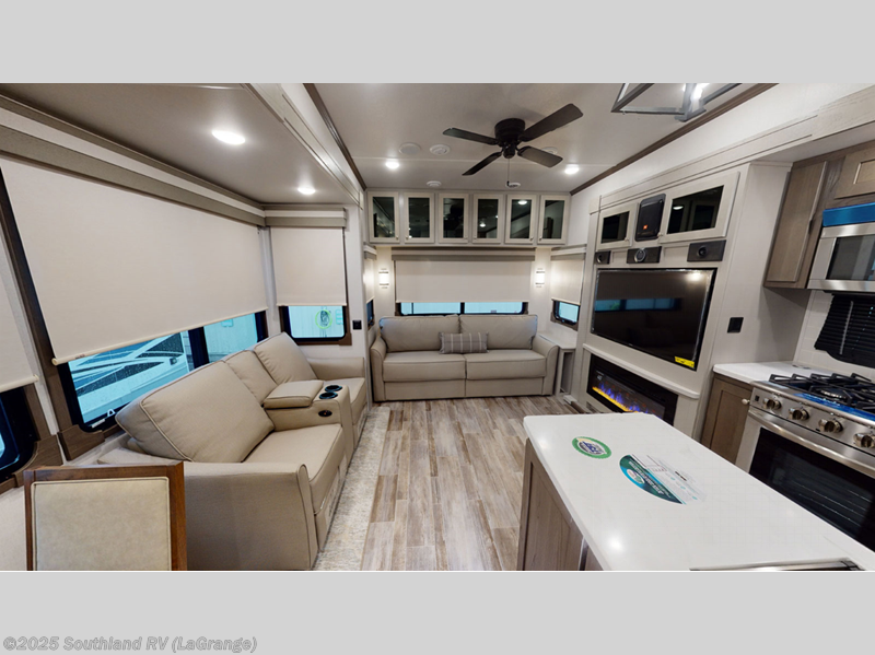 Used 2022 Palomino Columbus 1492 329DV available in LaGrange, Georgia