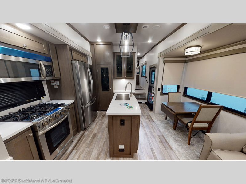 Contact us now about this 2022 Palomino Columbus 1492 329DV! 2022 Columbus 1492 329DV by Palomino from Southland RV in LaGrange, Georgia