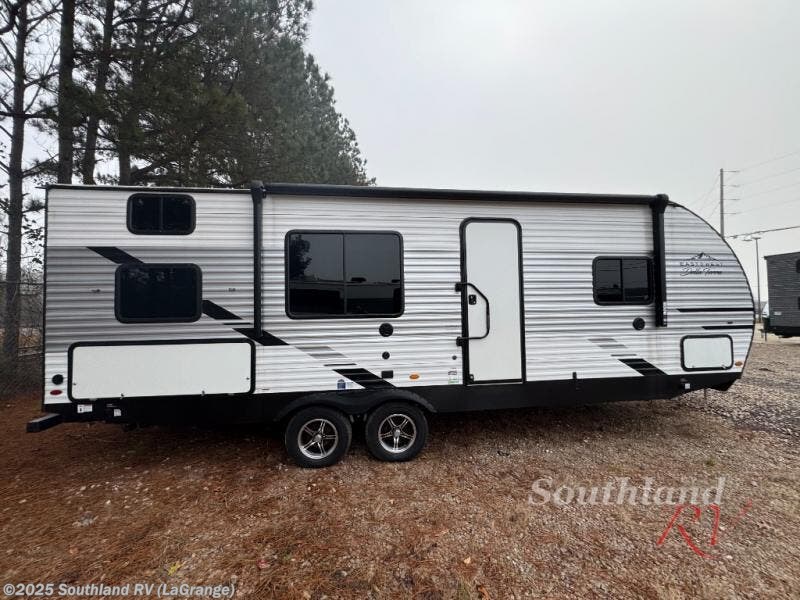 Contact us now about this 2022 East to West Della Terra 250BH! 2022 Della Terra 250BH by East to West from Southland RV in LaGrange, Georgia
