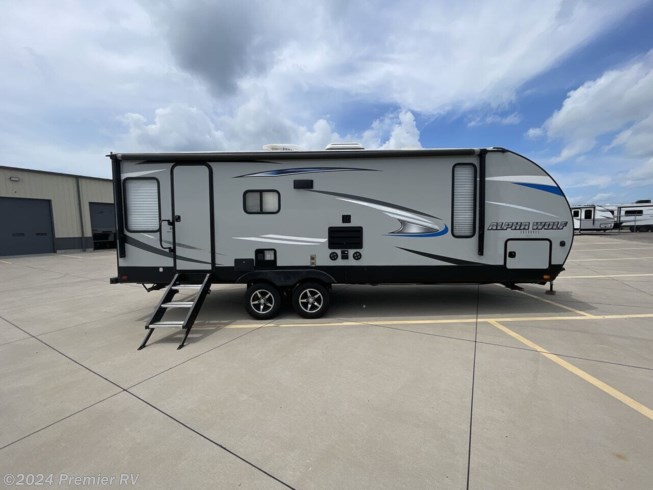 2019 Forest River Cherokee Alpha Wolf 23RD-L - Used Travel Trailer For Sale by Premier RV  in Blue Grass, Iowa