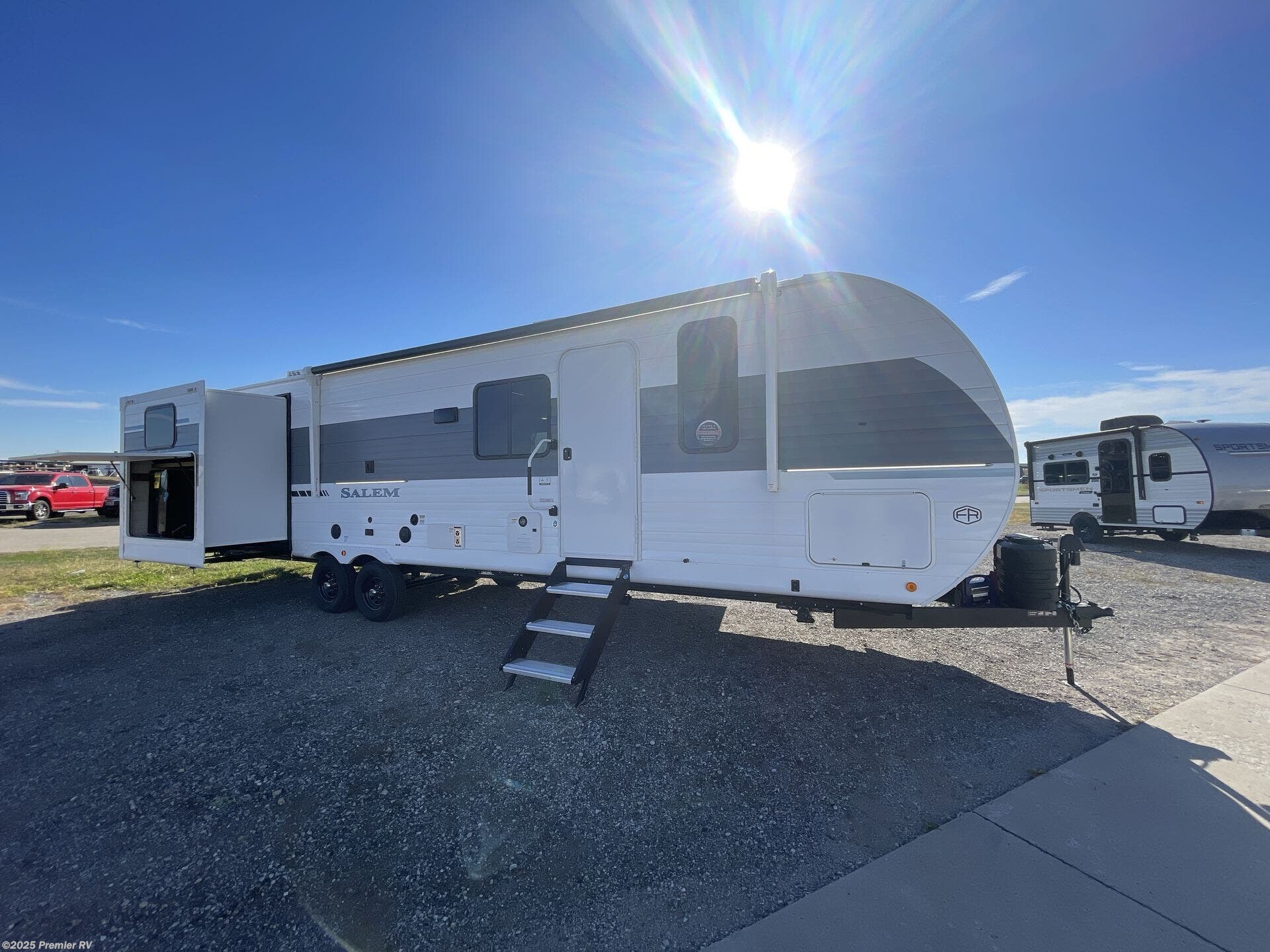 Email now about this 2026 Forest River Salem T31KQBTS! New 2026 Forest River Salem T31KQBTS available in Blue Grass, Iowa