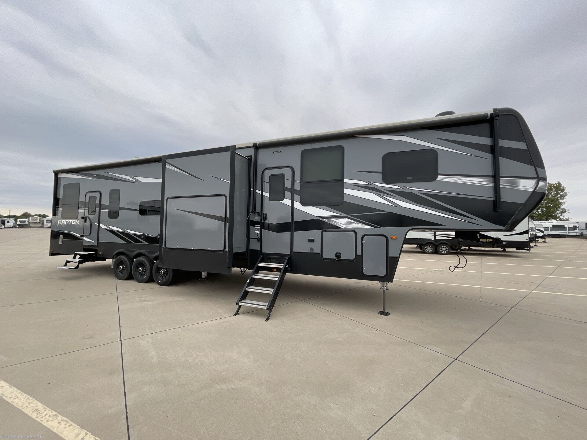 Email now about this 2020 Keystone Raptor 423! Used 2020 Keystone Raptor 423 available in Blue Grass, Iowa