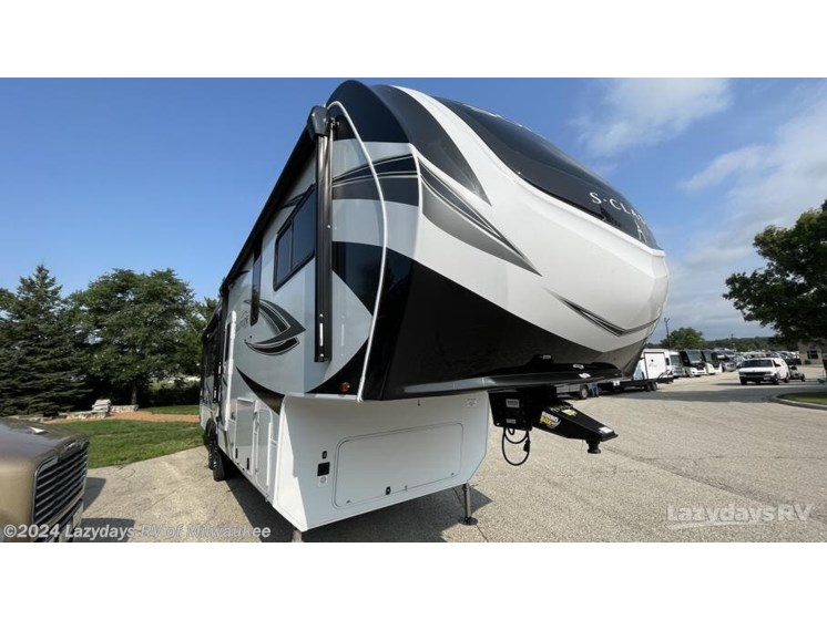 New 2024 Grand Design Solitude S-Class 2930RL available in Sturtevant, Wisconsin