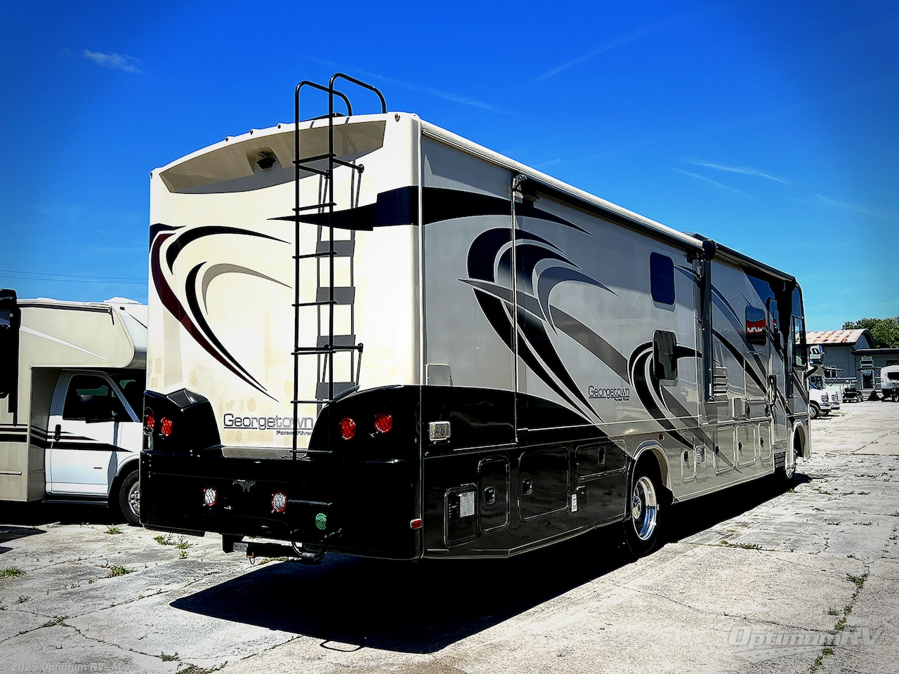 Call now about this 2019 Forest River Georgetown 5 Series 36B5! 2019 Forest River Georgetown 5 Series 36B5 - Used Class A For Sale by Optimum RV - Mims in Mims, Florida features Awning, Slideout
