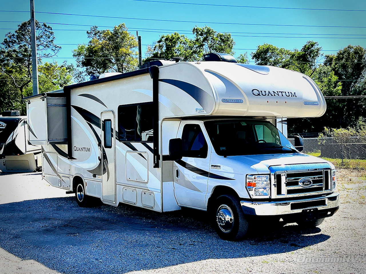 Email now about this 2018 Thor Quantum RW28! Used 2018 Thor Quantum RW28 available in Mims, Florida