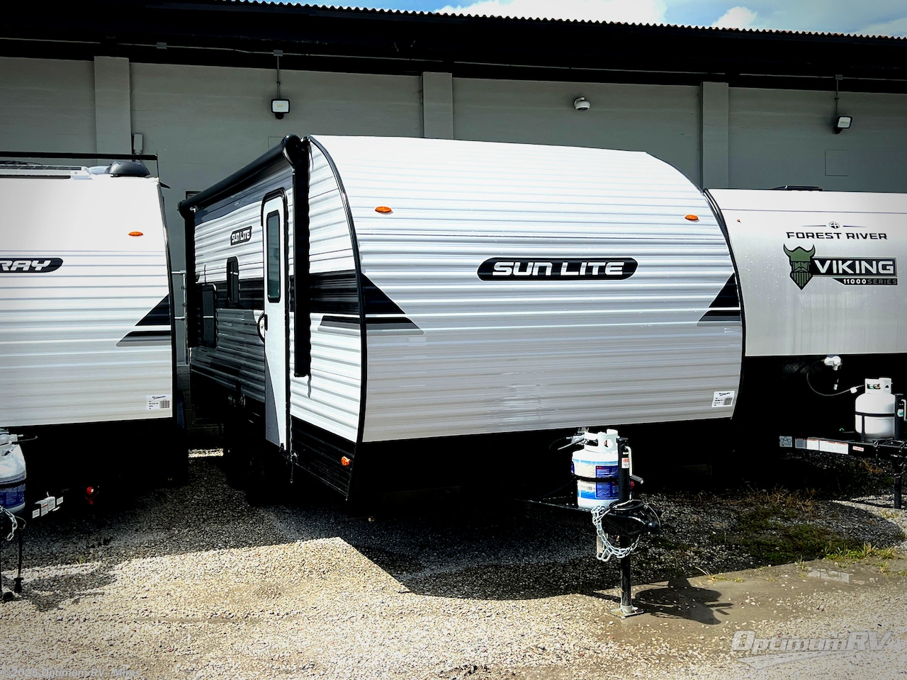 Email now about this 2026 Sunset Park RV Sun Lite LTD 21DB! New 2026 Sunset Park RV Sun Lite LTD 21DB available in Mims, Florida