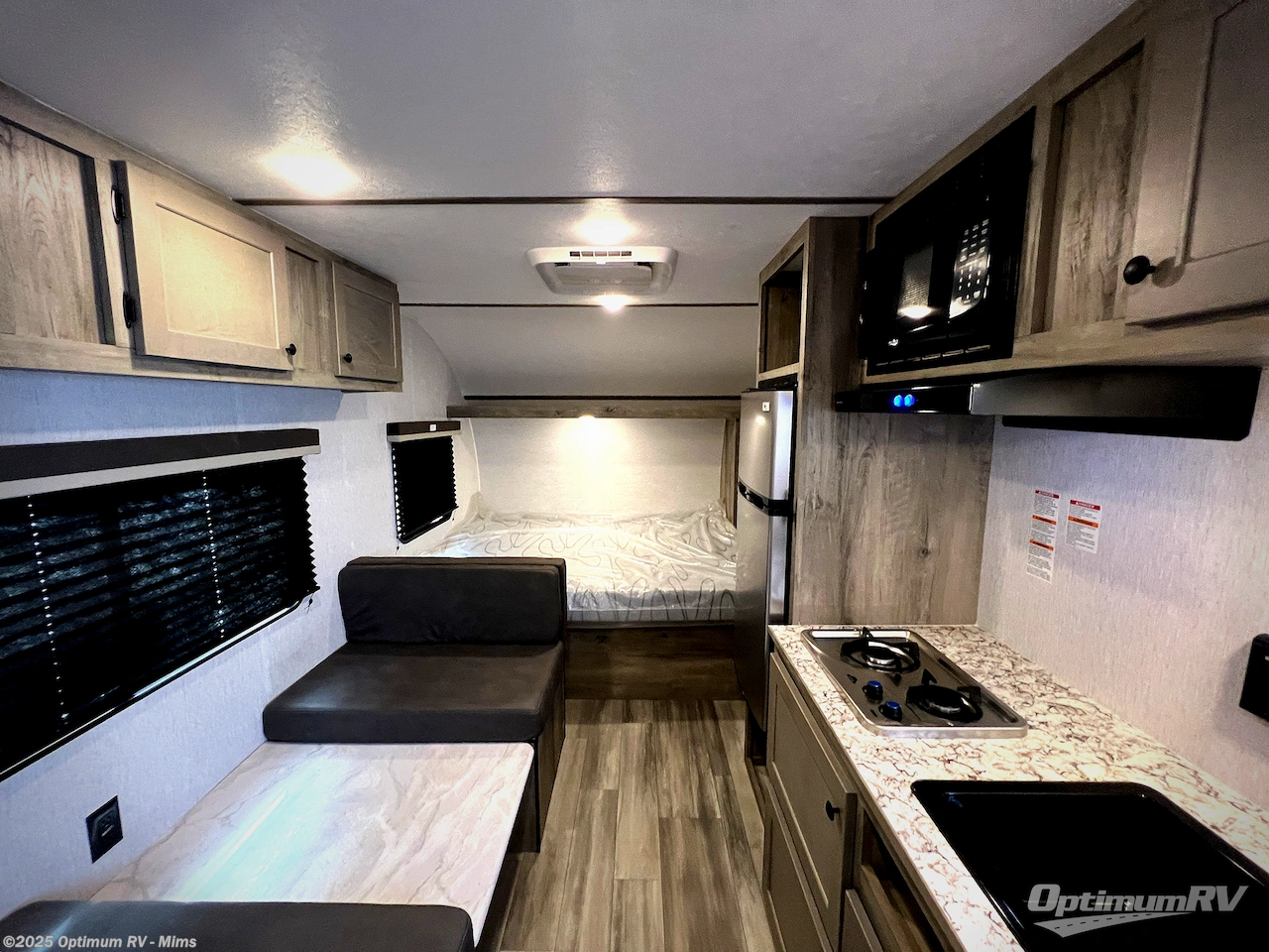 Call now about this 2026 Sunset Park RV Sun Lite LTD 19BH! 2026 Sunset Park RV Sun Lite LTD 19BH - New Travel Trailer For Sale by Optimum RV - Mims in Mims, Florida features Awning