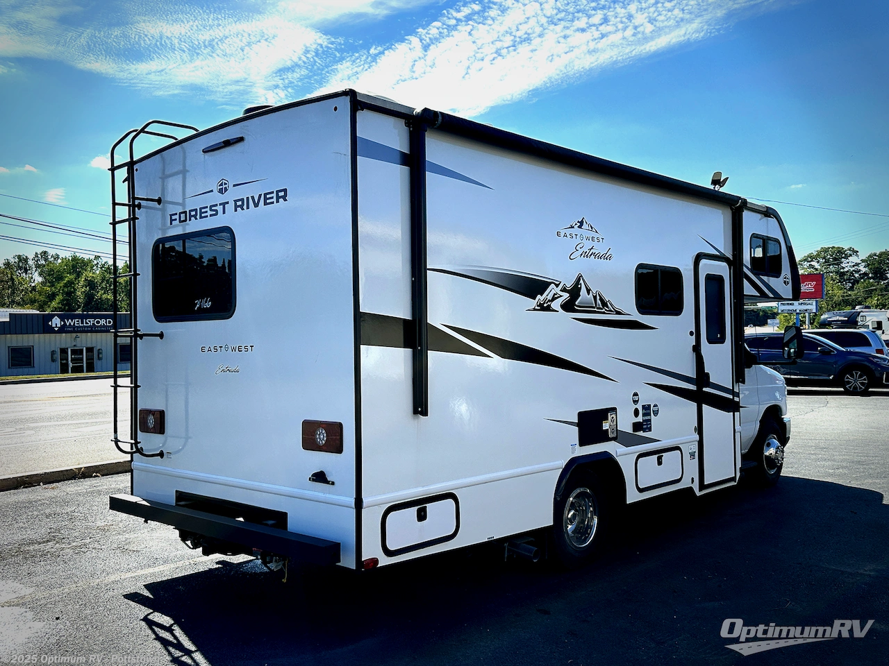 Call now about this 2025 East to West Entrada 2200S! 2025 East to West Entrada 2200S - New Class C For Sale by Optimum RV - Pottstown in Pottstown, Pennsylvania features Awning, Slideout