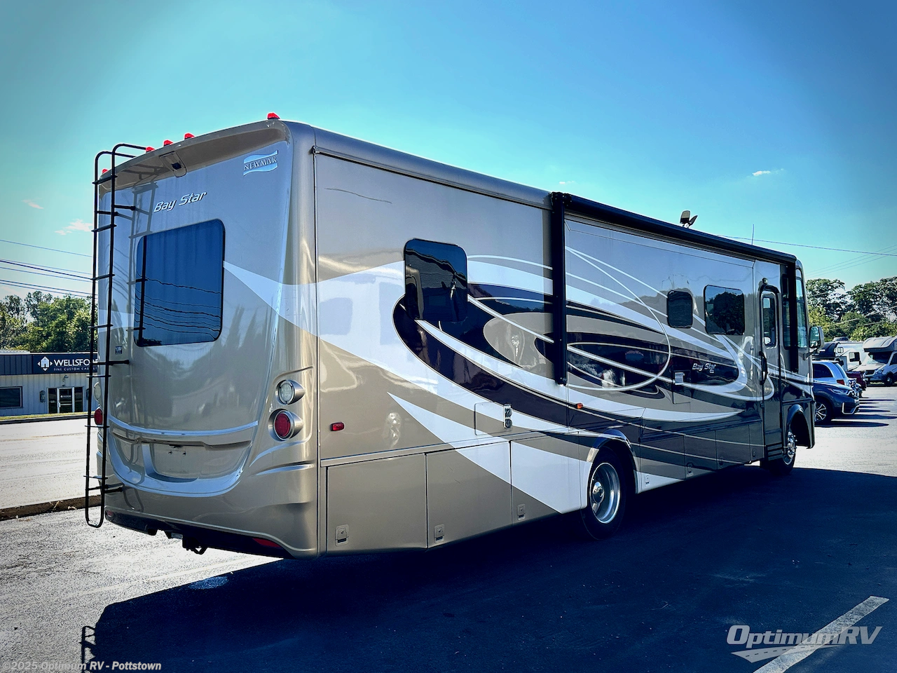 Call now about this 2017 Newmar Bay Star 3518! 2017 Newmar Bay Star 3518 - Used Class A For Sale by Optimum RV - Pottstown in Pottstown, Pennsylvania features Slideout, Awning