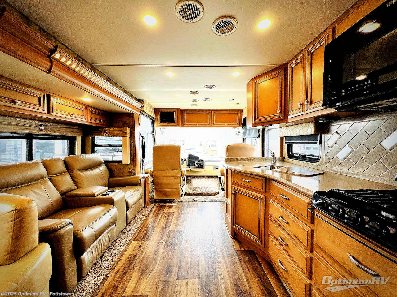 Used 2017 Newmar Bay Star 3306 available in Pottstown, Pennsylvania