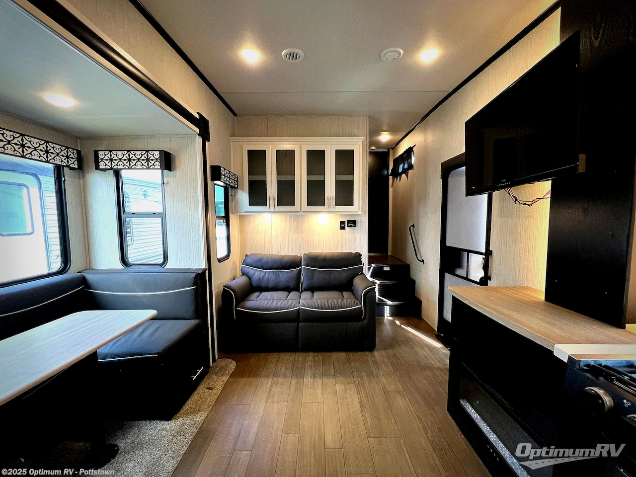 Contact us now about this 2022 Forest River Wildcat 302BH! 2022 Wildcat 302BH by Forest River from Optimum RV - Pottstown in Pottstown, Pennsylvania