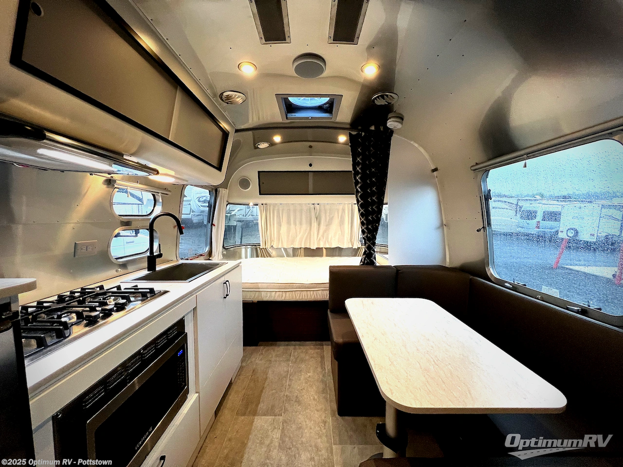 Call now about this 2022 Airstream Caravel 22FB! 2022 Airstream Caravel 22FB - Used Travel Trailer For Sale by Optimum RV - Pottstown in Pottstown, Pennsylvania features Awning