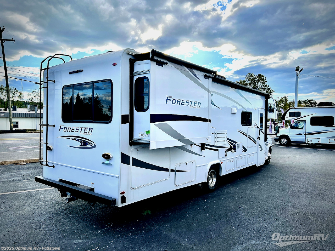 Call now about this 2019 Forest River Forester 3011DS Ford! 2019 Forest River Forester 3011DS Ford - Used Class C For Sale by Optimum RV - Pottstown in Pottstown, Pennsylvania features Slideout, Awning