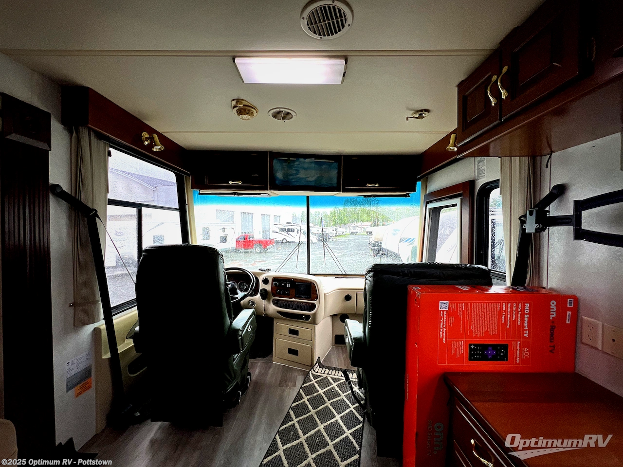 Used 2001 Newmar Dutch Star 3852 available in Pottstown, Pennsylvania