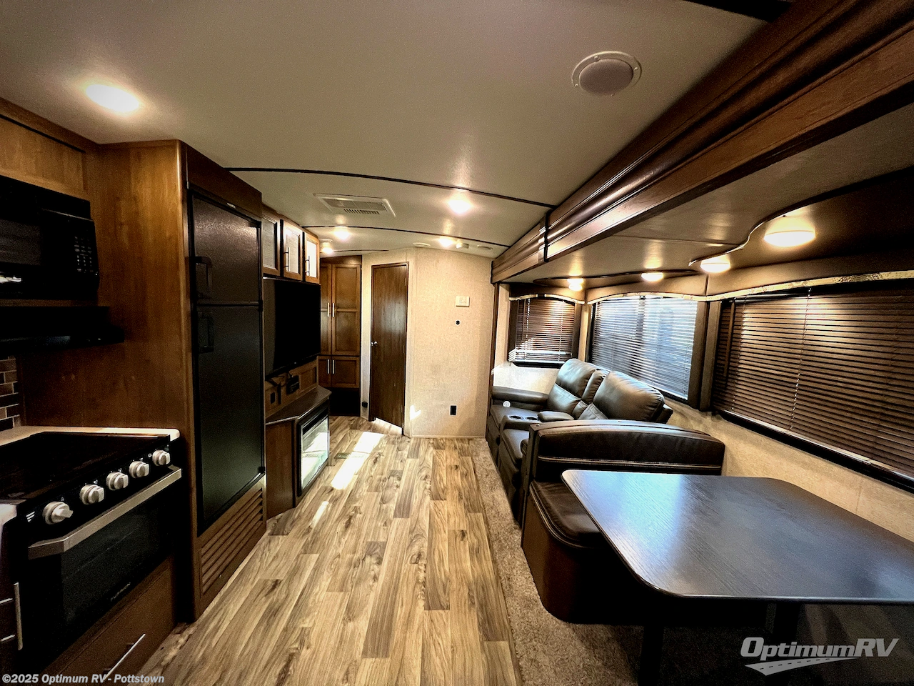 Call now about this 2020 Keystone Cougar Half-Ton 26RBS! 2020 Keystone Cougar Half-Ton 26RBS - Used Travel Trailer For Sale by Optimum RV - Pottstown in Pottstown, Pennsylvania features Awning, Slideout