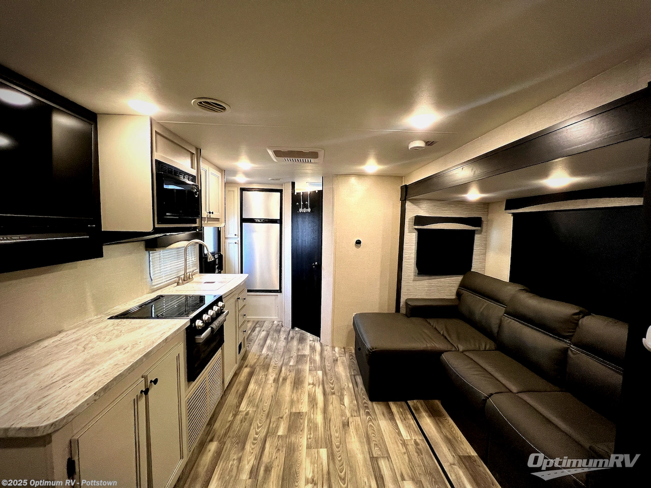 Used 2022 Highland Ridge Range Lite RL212FB available in Pottstown, Pennsylvania