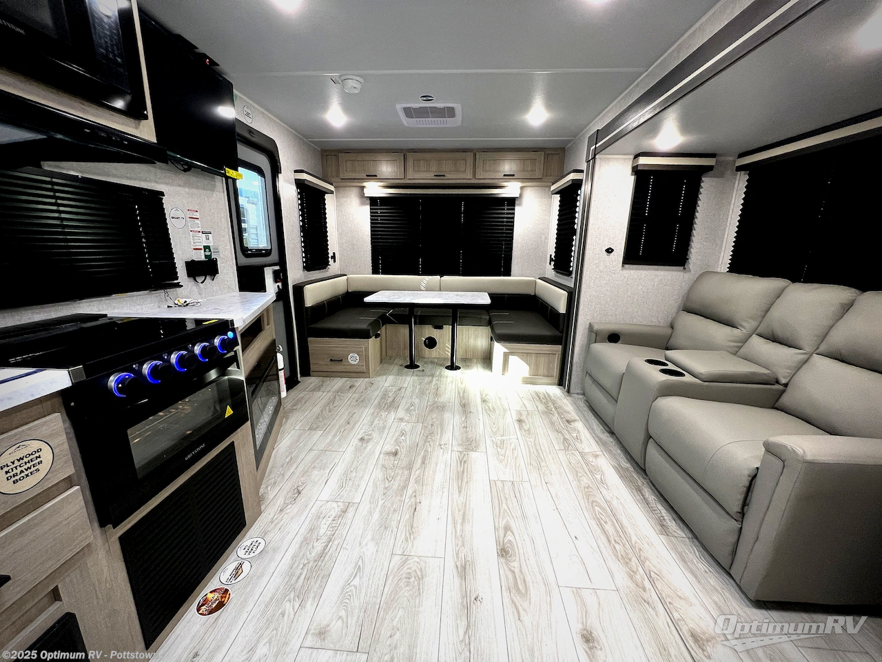 New 2026 East to West Della Terra 251RD available in Pottstown, Pennsylvania