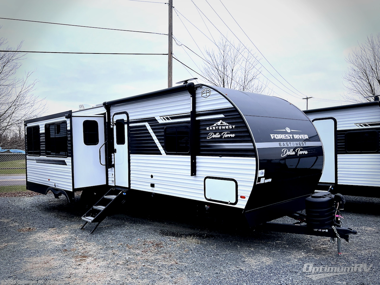 Email now about this 2026 East to West Della Terra 272RL! New 2026 East to West Della Terra 272RL available in Pottstown, Pennsylvania