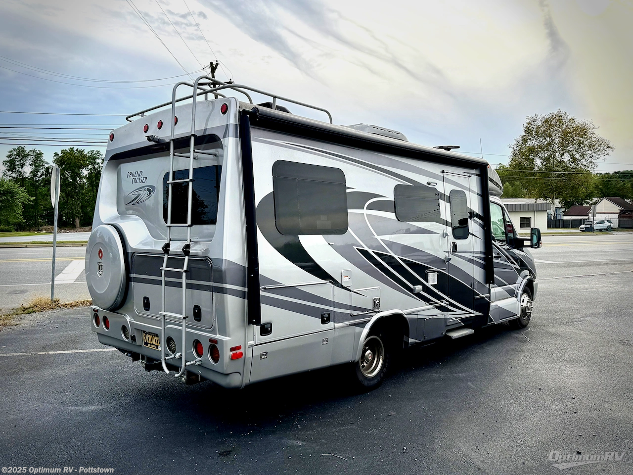 Call now about this 2017 Phoenix Cruiser Phoenix 2350! 2017 Phoenix Cruiser Phoenix 2350 - Used Class B For Sale by Optimum RV - Pottstown in Pottstown, Pennsylvania