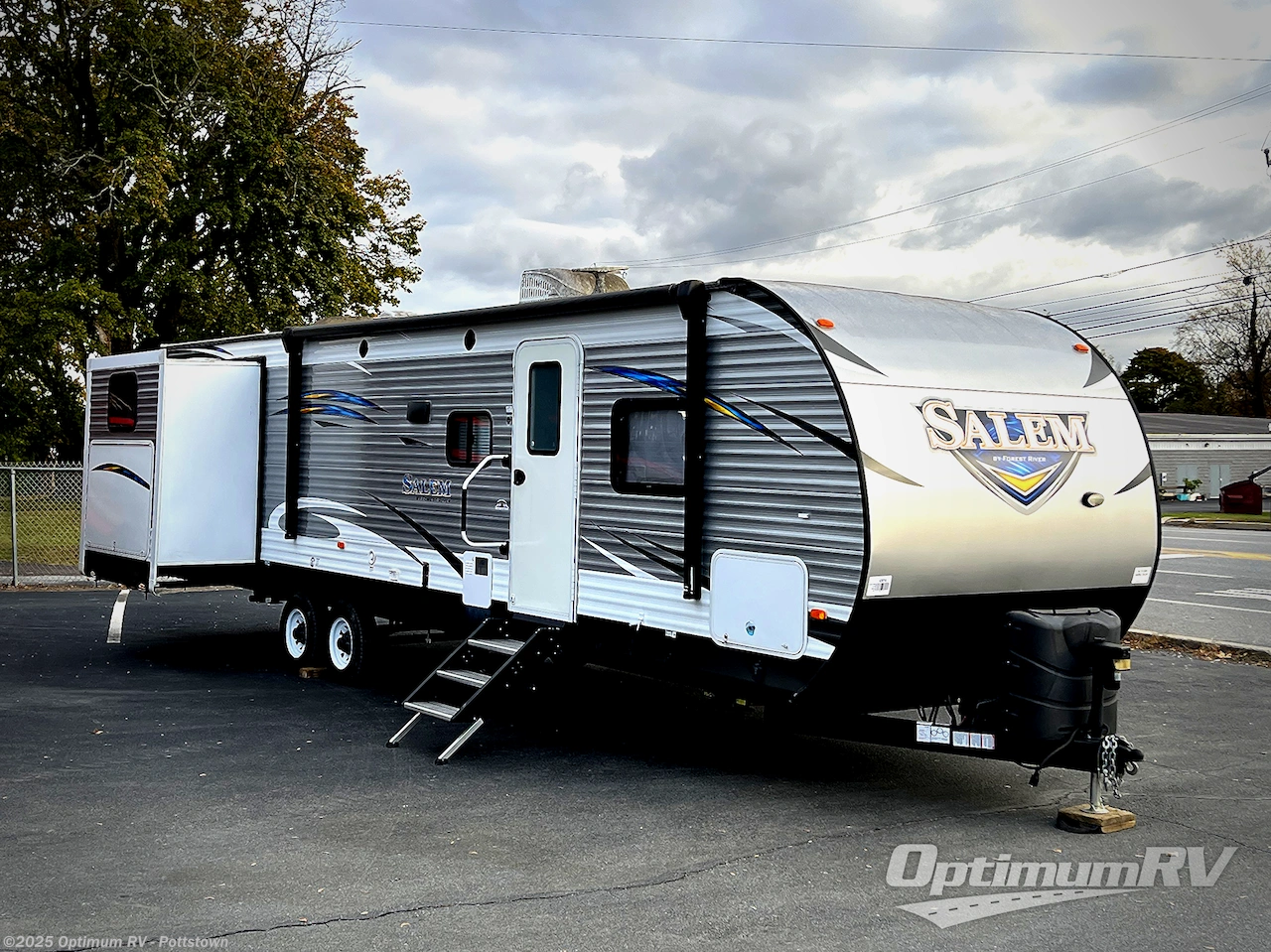 Email now about this 2019 Forest River Salem 31KQBTS! Used 2019 Forest River Salem 31KQBTS available in Pottstown, Pennsylvania