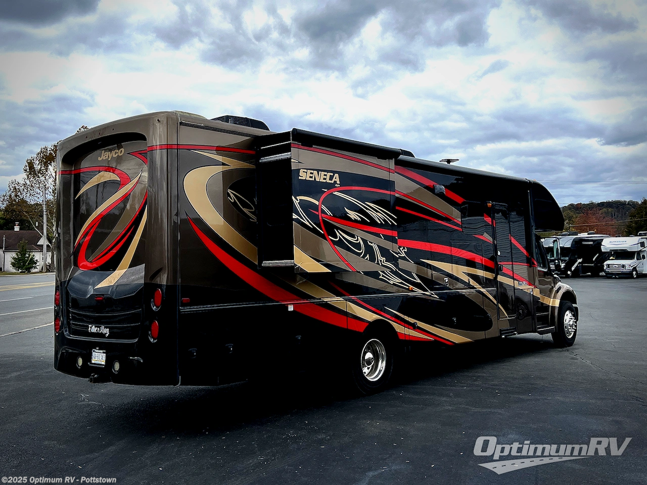 Call now about this 2019 Jayco Seneca 37RB! 2019 Jayco Seneca 37RB - Used Class C For Sale by Optimum RV - Pottstown in Pottstown, Pennsylvania features Slideout, Awning