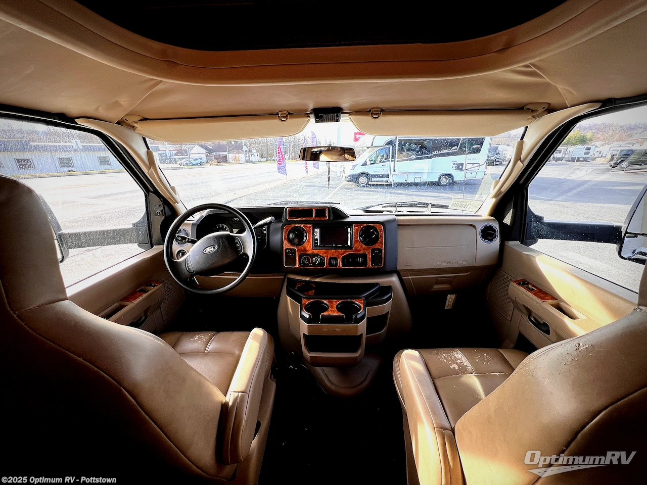 Used 2017 Thor Four Winds 31E Bunkhouse available in Pottstown, Pennsylvania