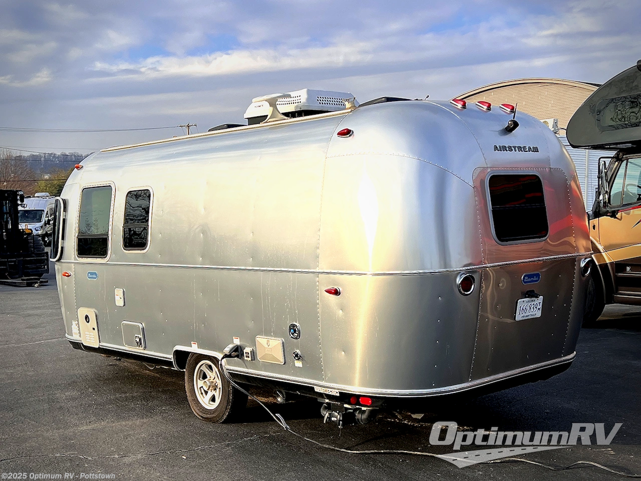 Contact us now about this 2022 Airstream Bambi 22FB! 2022 Bambi 22FB by Airstream from Optimum RV - Pottstown in Pottstown, Pennsylvania