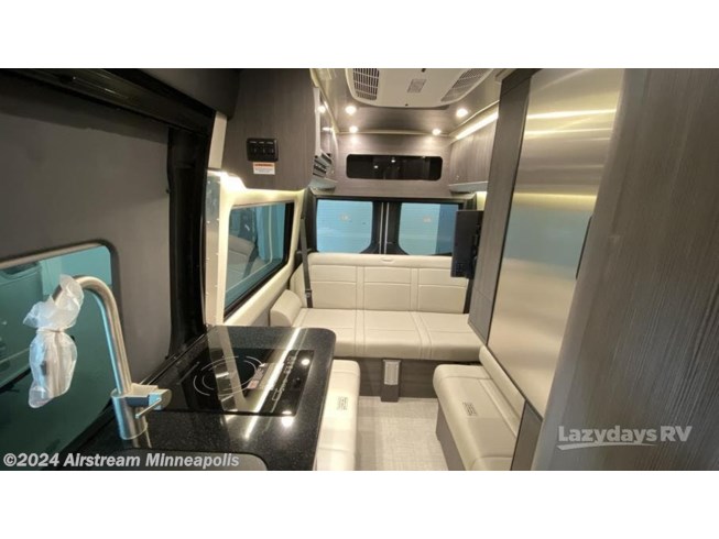 2024 Interstate Nineteen 4x2 E1 Advanced Power Pkg by Airstream from Airstream Minneapolis in Monticello, Minnesota