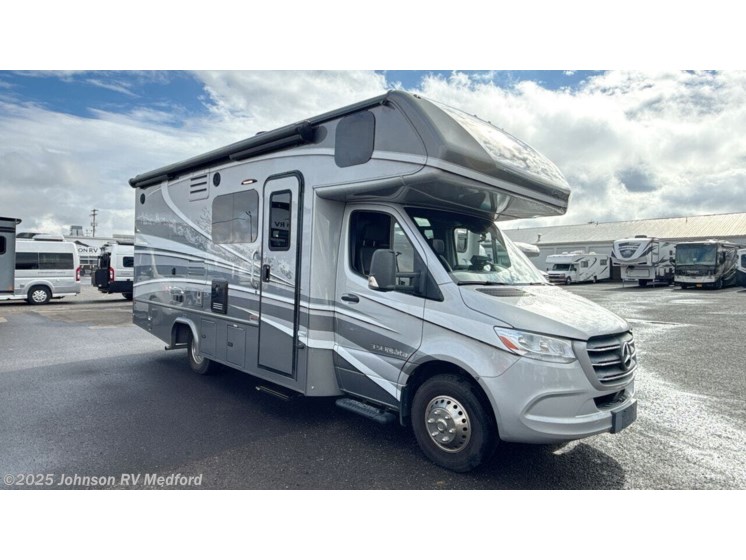 Email now about this 2020 Dynamax Corp Isata 3 Series 24FW! Used 2020 Dynamax Corp Isata 3 Series 24FW available in Medford, Oregon