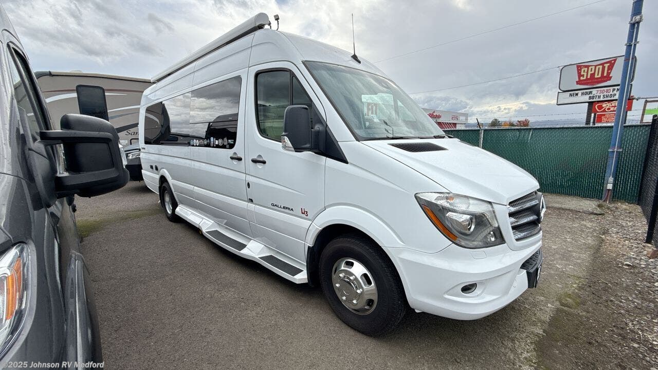 Contact us now about this 2019 Coachmen Galleria 24FL! 2019 Galleria 24FL by Coachmen from Johnson RV Medford in Medford, Oregon