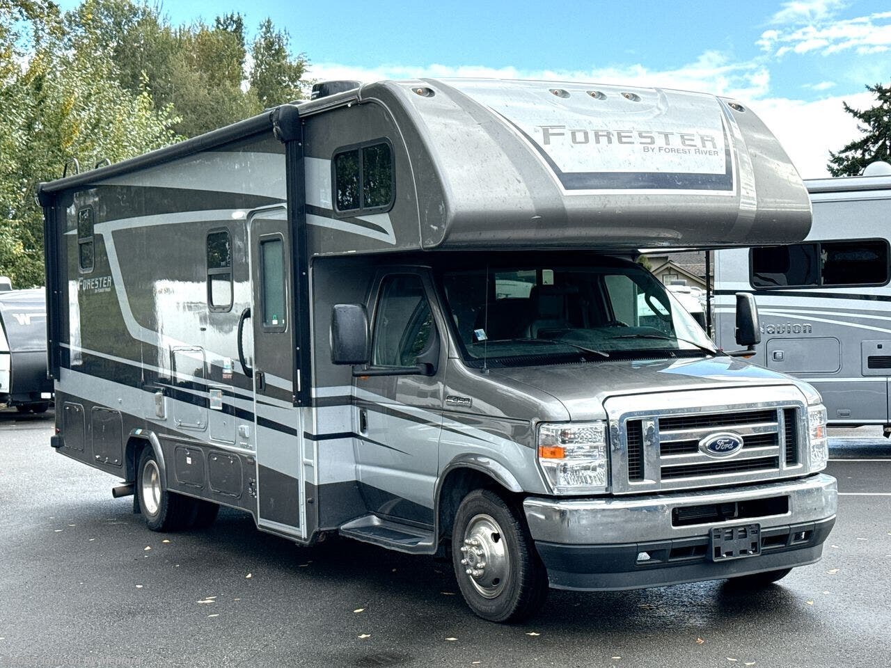 Email now about this 2021 Forest River Forester 2441DS! Used 2021 Forest River Forester 2441DS available in Medford, Oregon