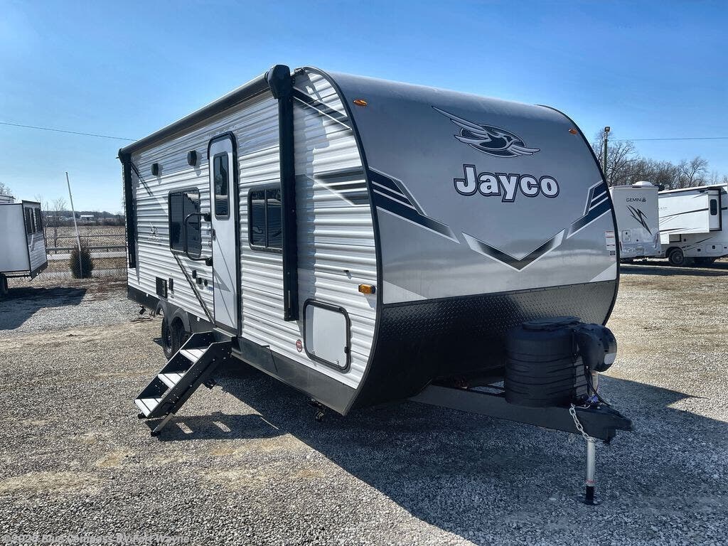Contact us now about this 2025 Jayco Jay Flight SLX 225MLS! 2025 Jay Flight SLX 225MLS by Jayco from Blue Compass RV Fort Wayne in Columbia City, Indiana