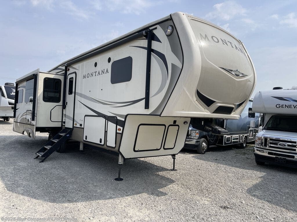 Contact us now about this 2018 Keystone Montana 3130RE! 2018 Montana 3130RE by Keystone from Blue Compass RV Fort Wayne in Columbia City, Indiana