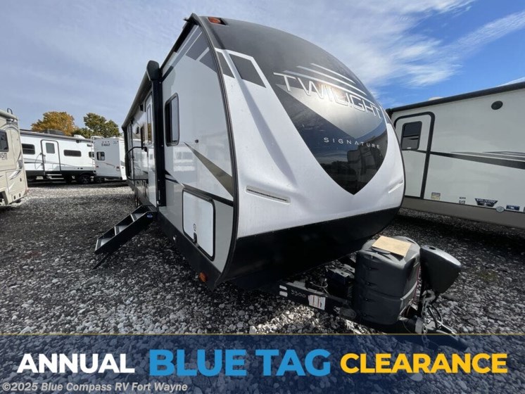 Email now about this 2022 Cruiser RV Twilight Signature TWS 3300! Used 2022 Cruiser RV Twilight Signature TWS 3300 available in Columbia City, Indiana