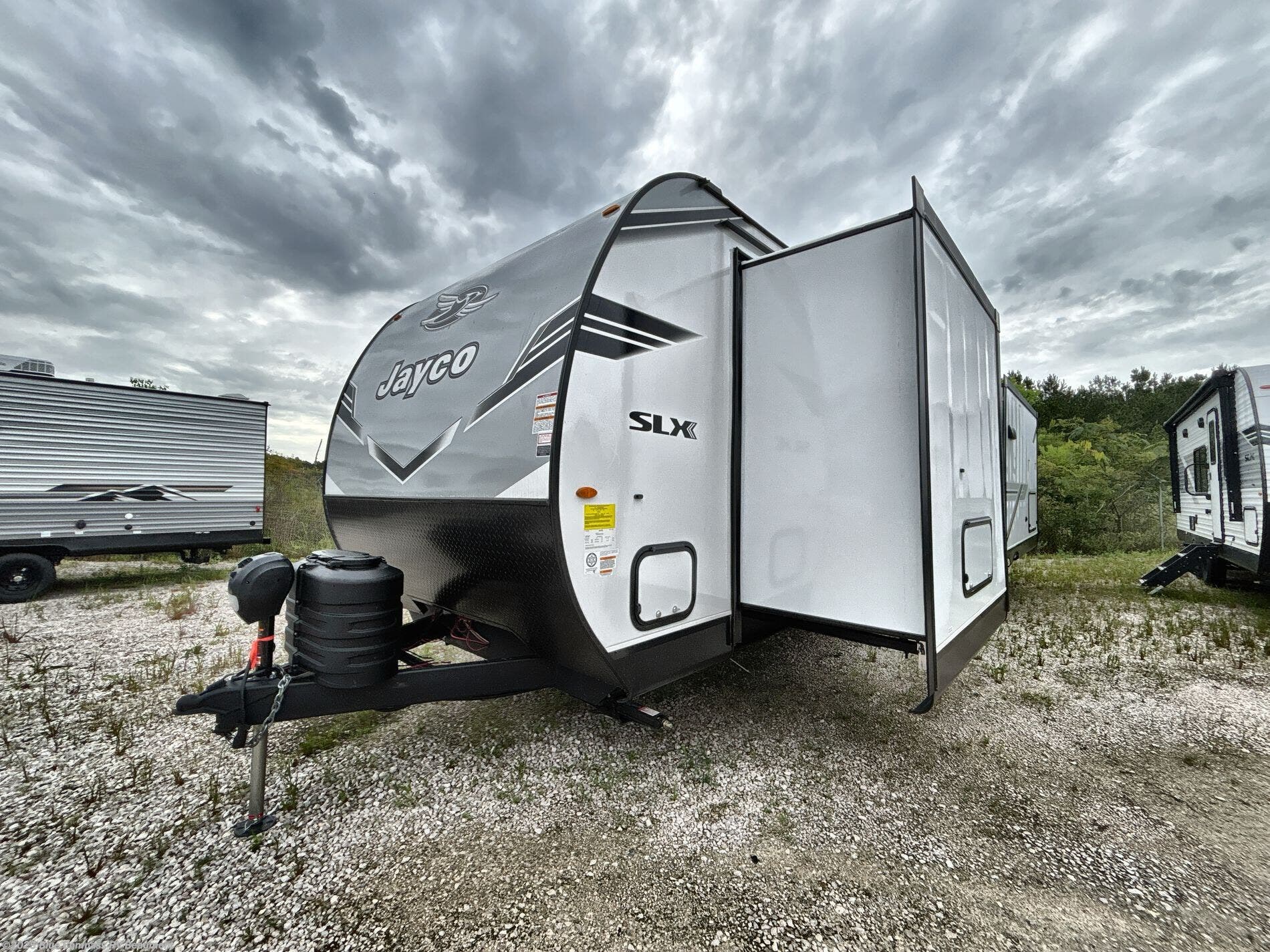 Contact us now about this 2025 Jayco Jay Flight SLX 334RTS! 2025 Jay Flight SLX 334RTS by Jayco from Blue Compass RV Beaumont in Vidor, Texas