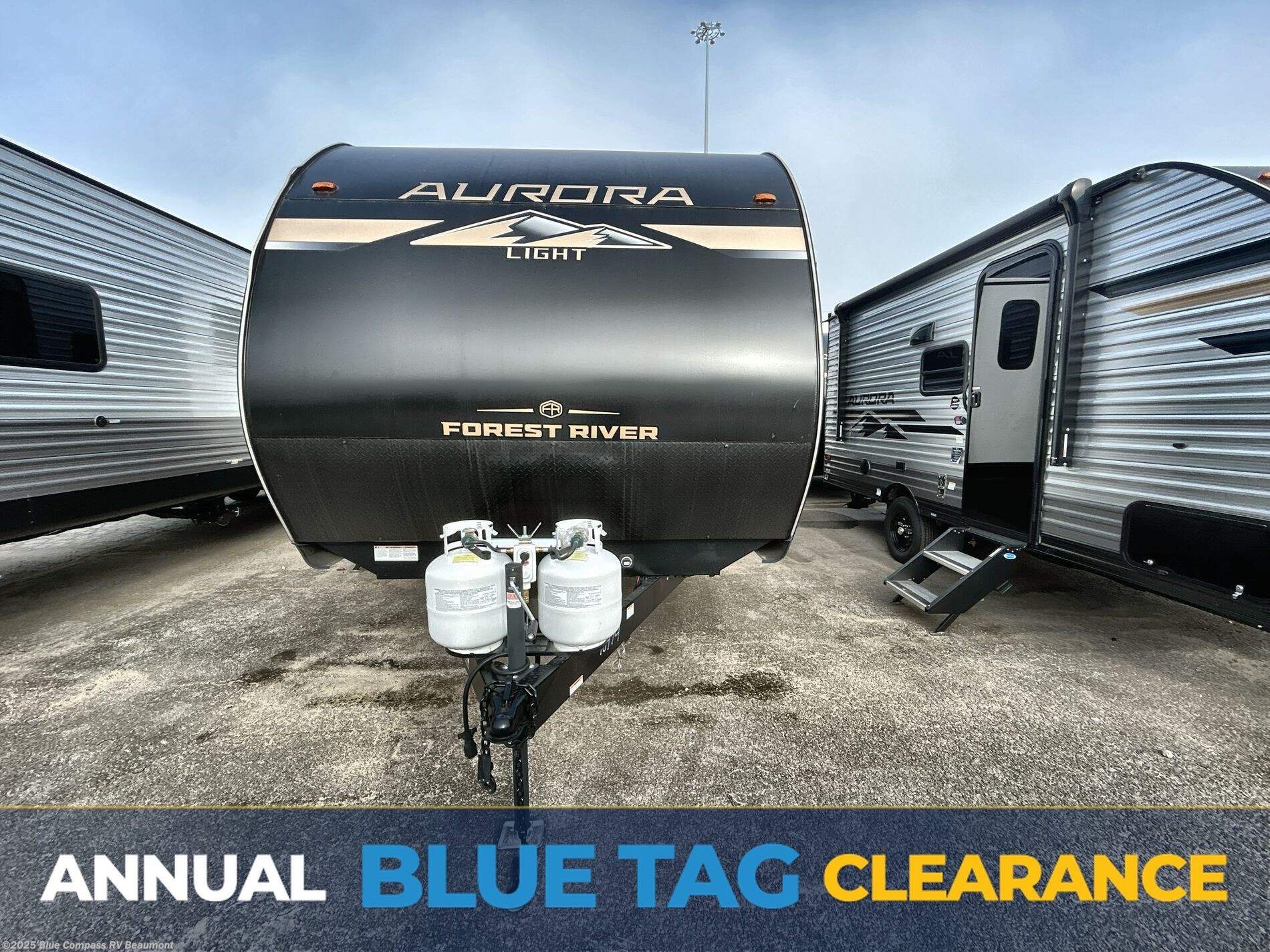 Email now about this 2026 Forest River Aurora Light 26BHS! New 2026 Forest River Aurora Light 26BHS available in Vidor, Texas