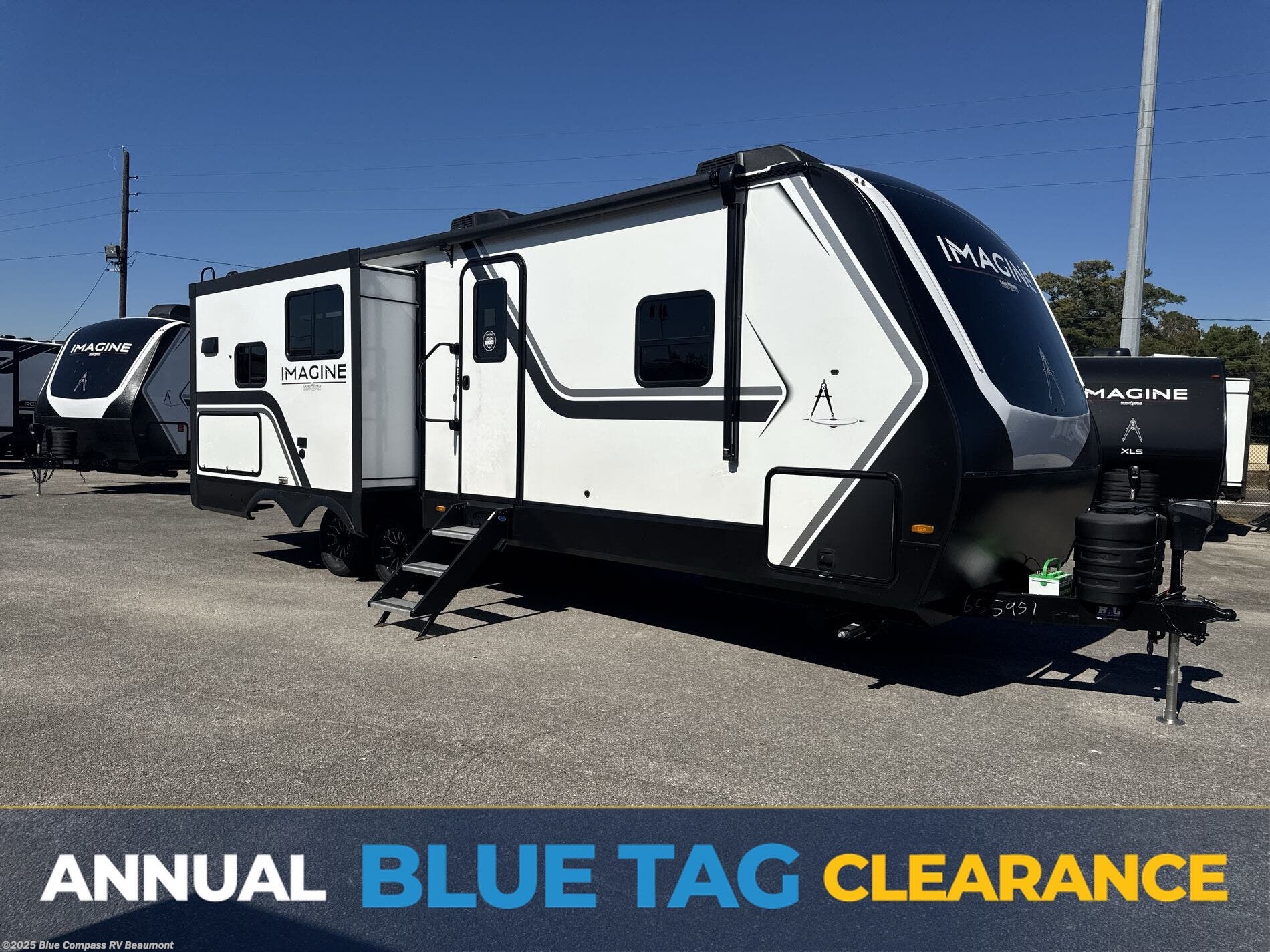 Email now about this 2026 Grand Design Imagine 2670MK! New 2026 Grand Design Imagine 2670MK available in Vidor, Texas