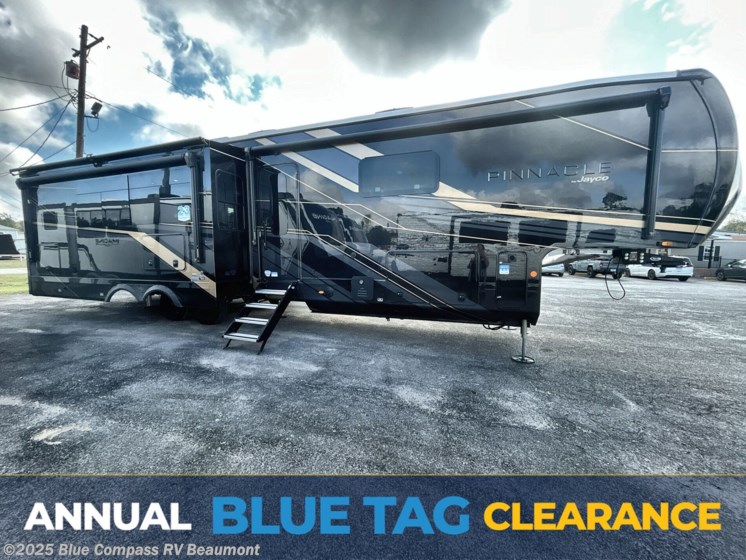 Email now about this 2026 Jayco Pinnacle 38FBRK! New 2026 Jayco Pinnacle 38FBRK available in Vidor, Texas