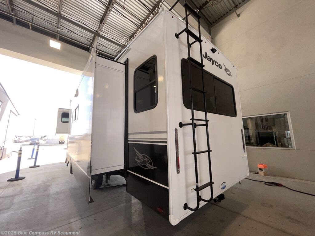 New 2026 Jayco Eagle 321RSTS available in Vidor, Texas
