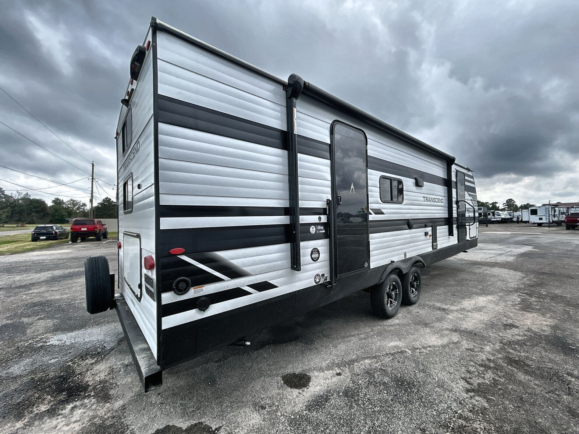 New 2026 Grand Design Transcend 265BHT available in Vidor, Texas