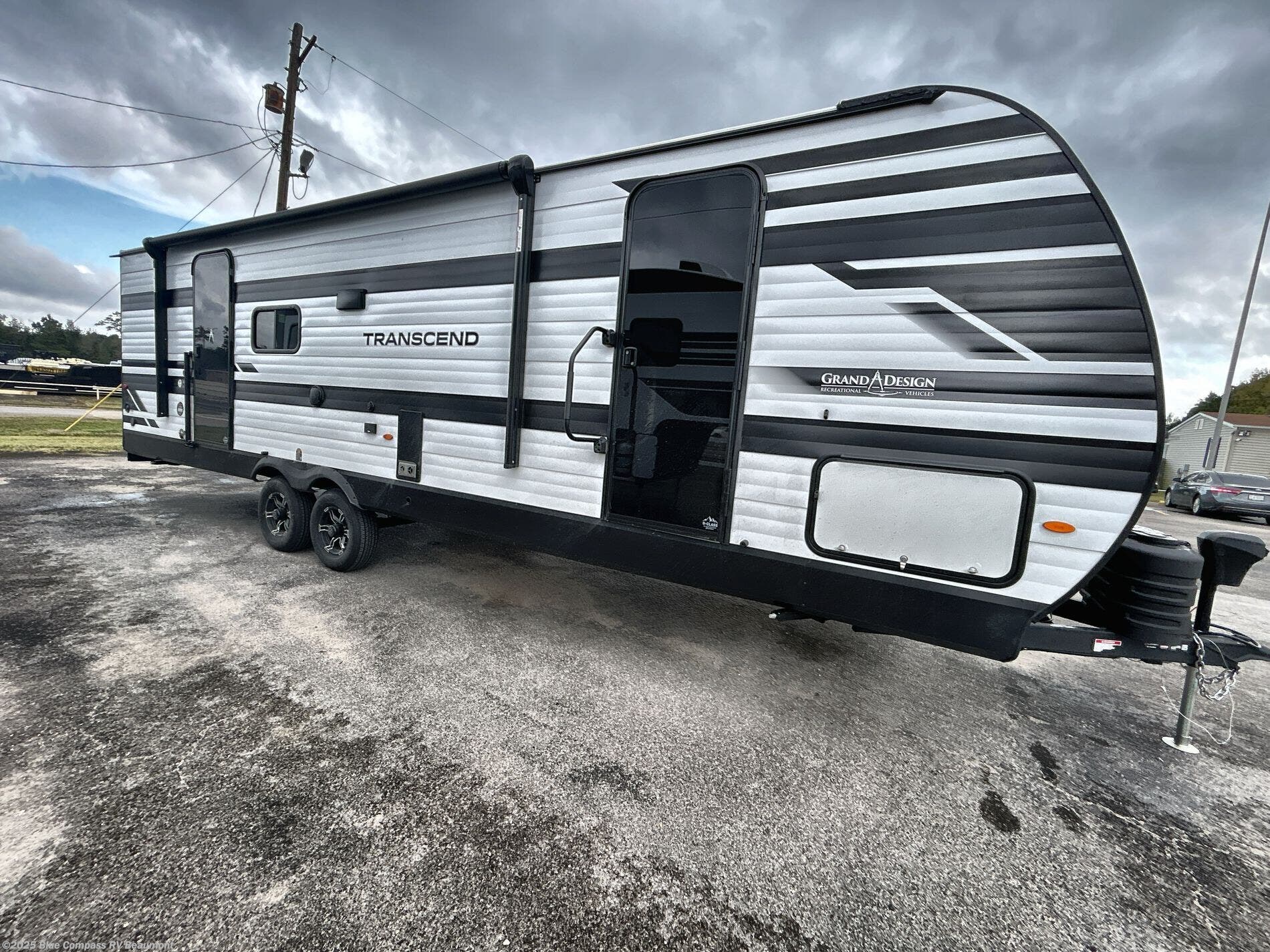 Contact us now about this 2026 Grand Design Transcend 265BHT! 2026 Transcend 265BHT by Grand Design from Blue Compass RV Beaumont in Vidor, Texas