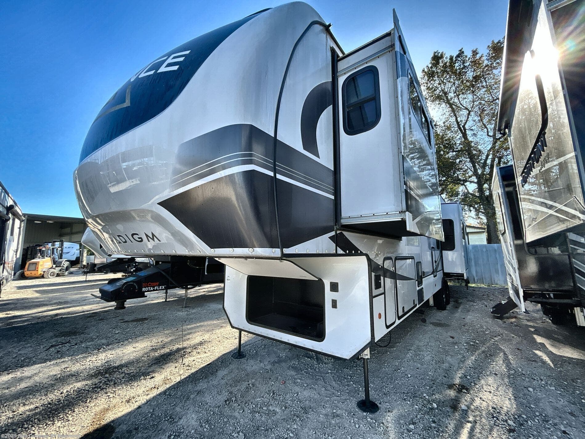Used 2023 Alliance RV Paradigm 395DS available in Vidor, Texas