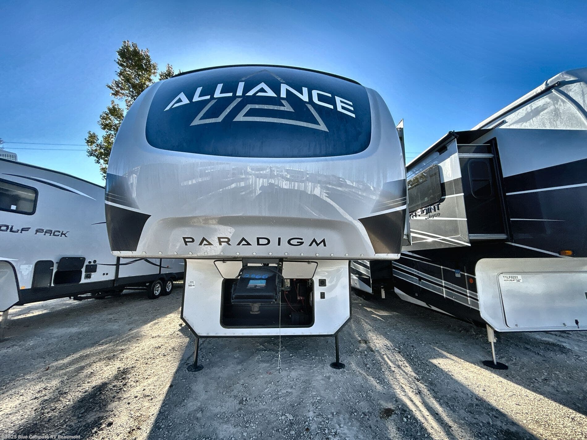 Contact us now about this 2023 Alliance RV Paradigm 395DS! 2023 Paradigm 395DS by Alliance RV from Blue Compass RV Beaumont in Vidor, Texas