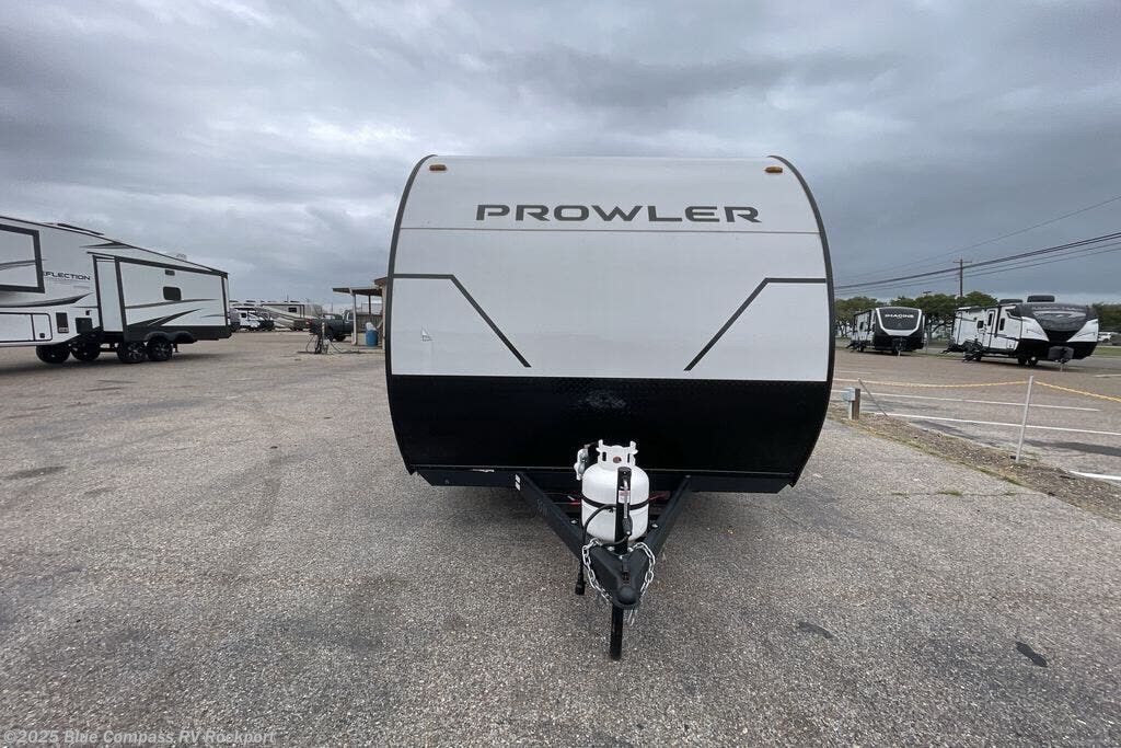 Call now about this 2025 Heartland Prowler 17RBLX! 2025 Heartland Prowler 17RBLX - New Travel Trailer For Sale by Blue Compass RV Rockport in Rockport, Texas