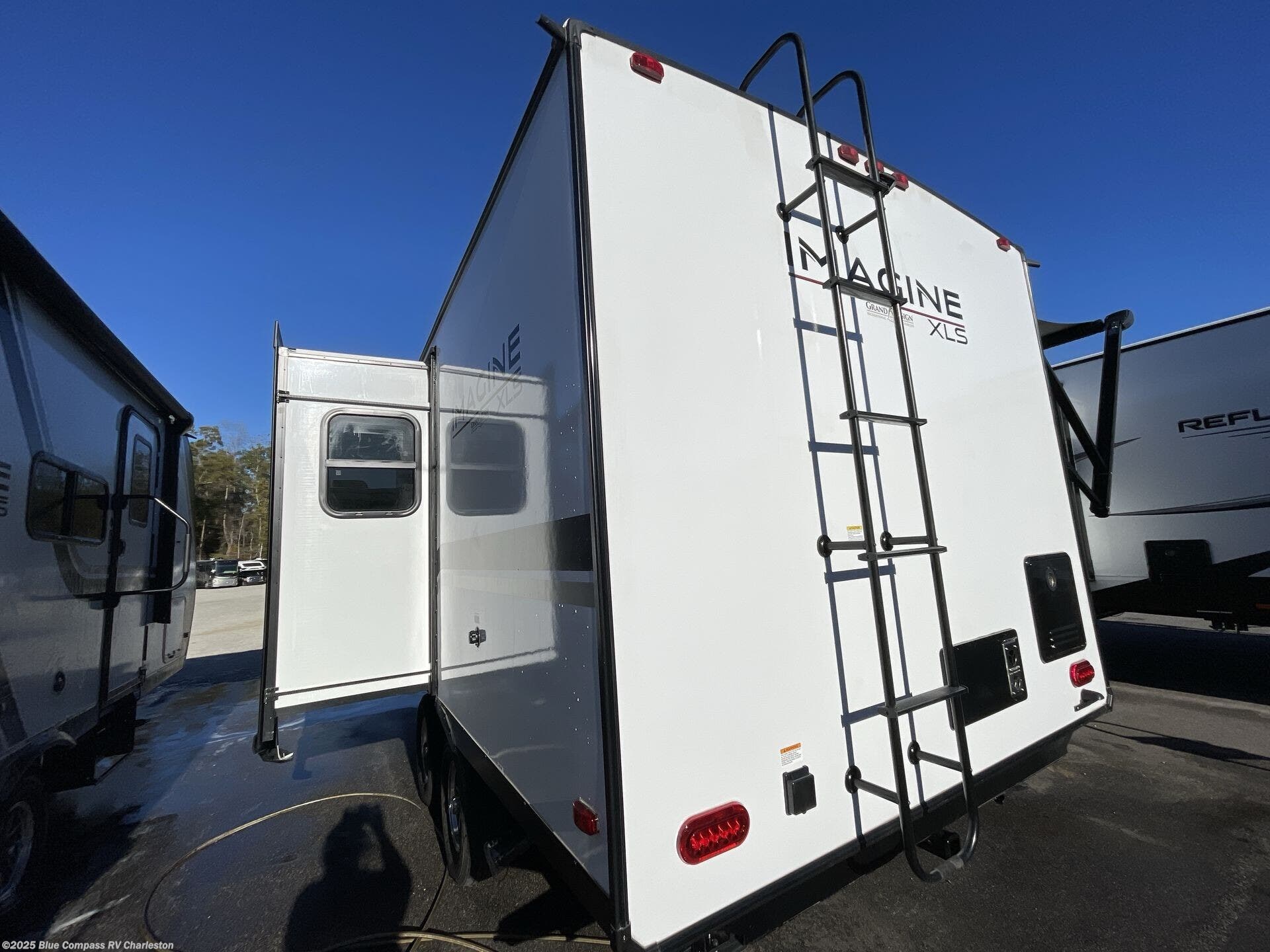 New 2025 Grand Design Imagine XLS 17MKE available in Ladson, South Carolina