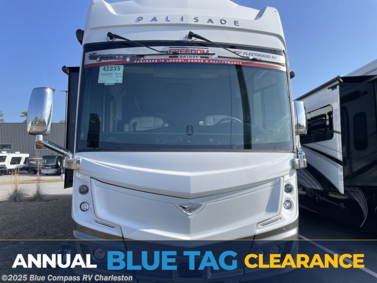 Email now about this 2025 Fleetwood Palisade 45CS! New 2025 Fleetwood Palisade 45CS available in Ladson, South Carolina