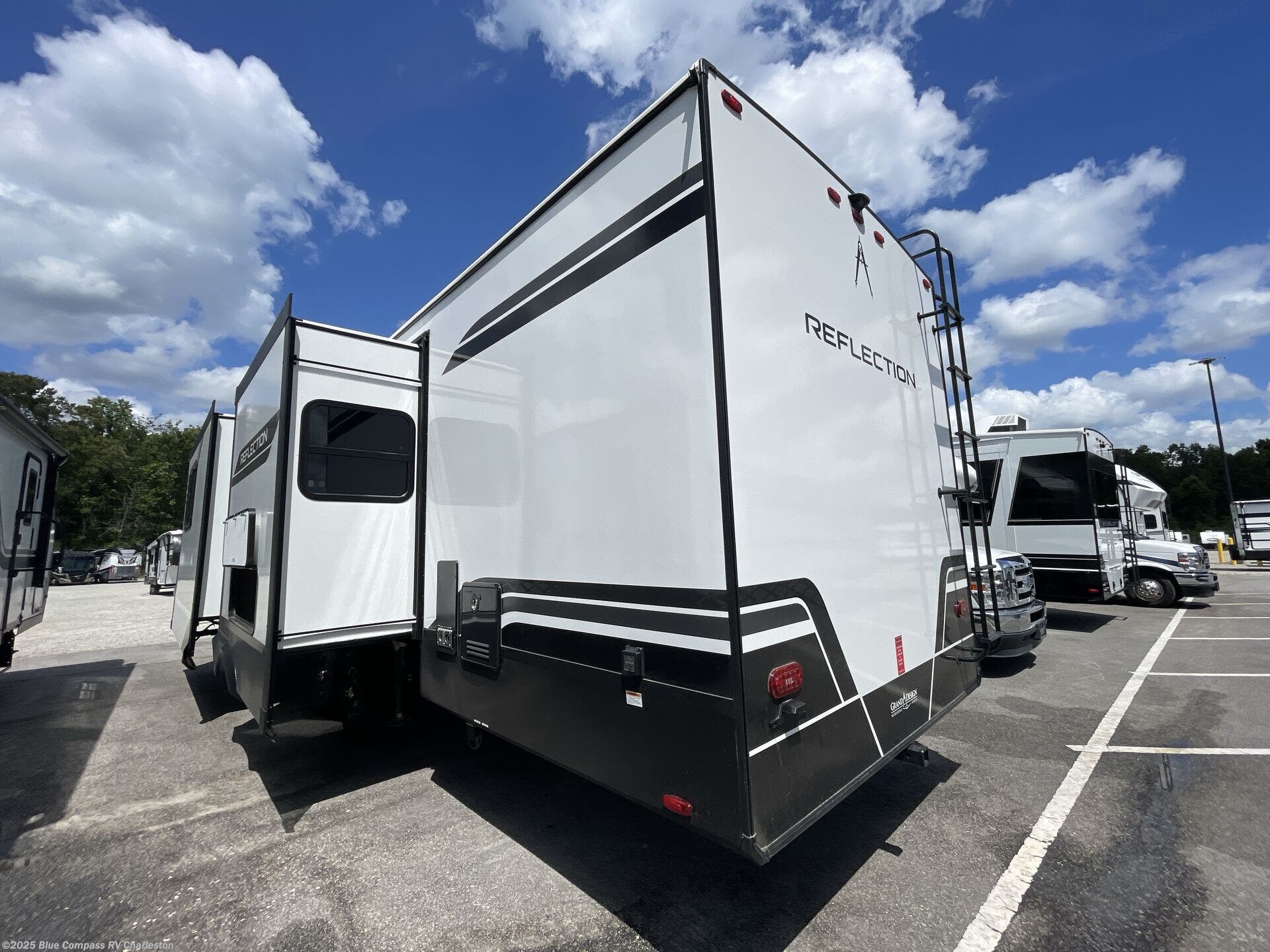 New 2026 Grand Design Reflection 322FKTS available in Ladson, South Carolina