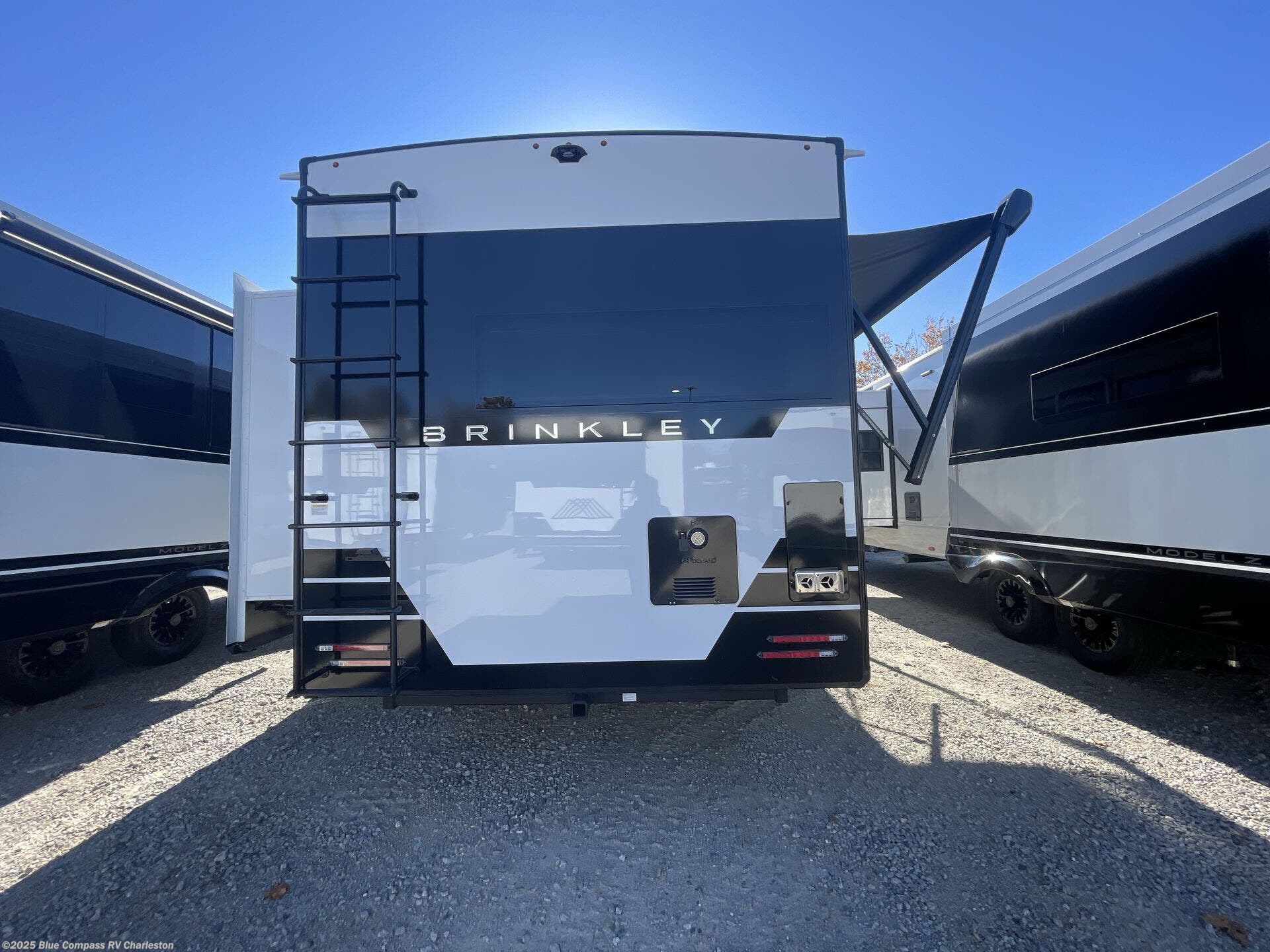 Contact us now about this 2026 Brinkley RV Model I 275! 2026 Model I 275 by Brinkley RV from Blue Compass RV Charleston in Ladson, South Carolina